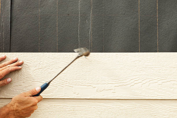 Siding Removal and Disposal in Commerce City, CO